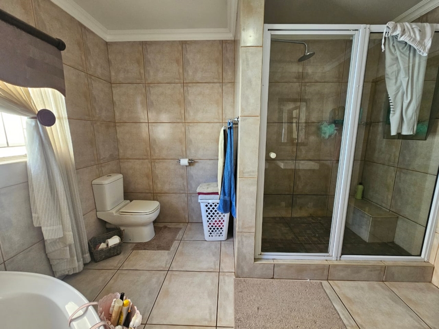 4 Bedroom Property for Sale in Jan Cillierspark Free State